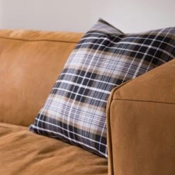 Ars manufacti Sofa Pentre (3-Sitzer) Echtleder - Hellbraun 48 Ars manufacti Sofa Pentre (3-Sitzer) Echtleder - Hellbraun -Wohnzimmermöbel boutique en ligne 1000020142 200518 14205300006 DETAILS P000000001000020142