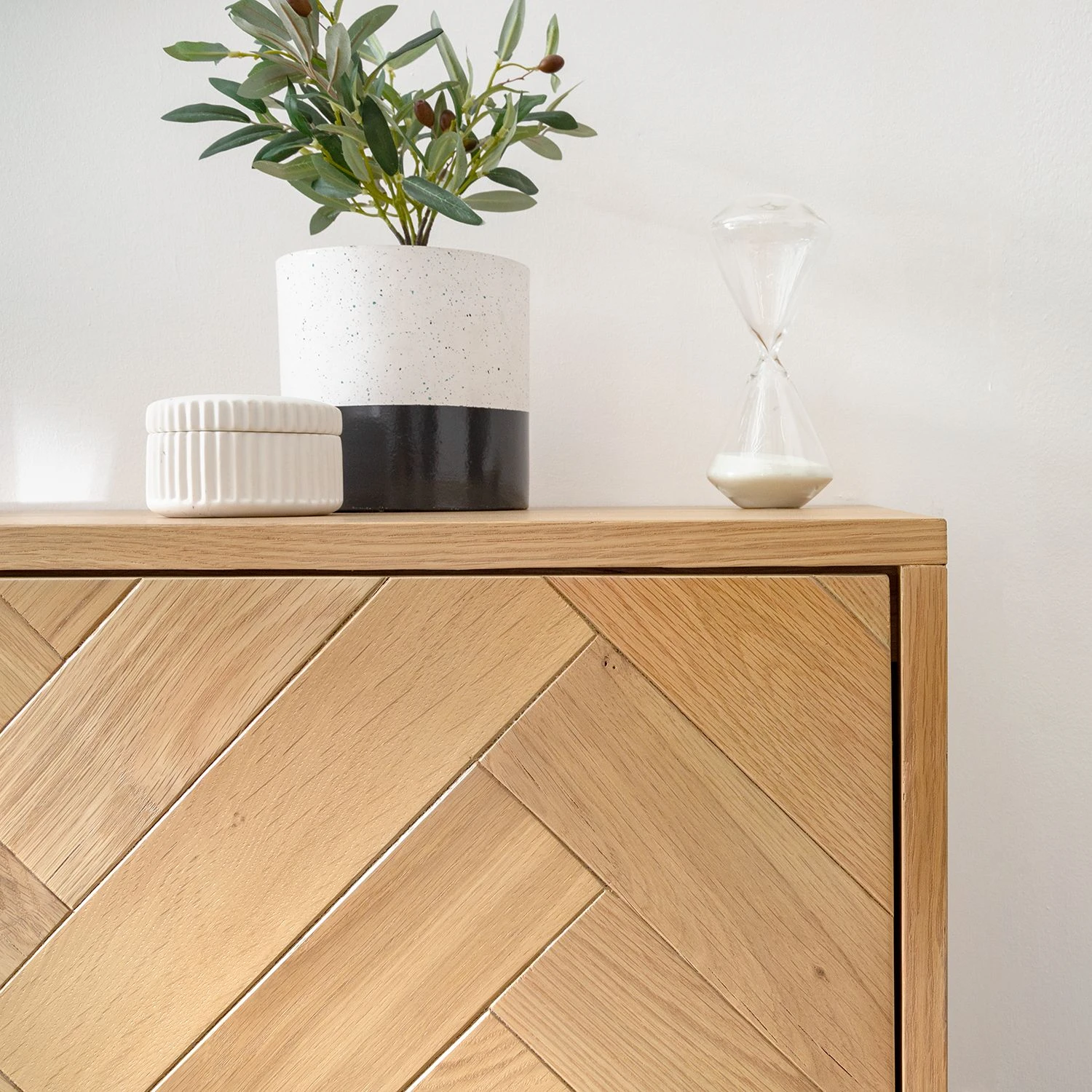 Ars manufacti Sideboard Dharai - Echtholzfurnier / Metall - Eiche / Silber 15 Ars manufacti Sideboard Dharai - Echtholzfurnier / Metall - Eiche / Silber – Bild 15