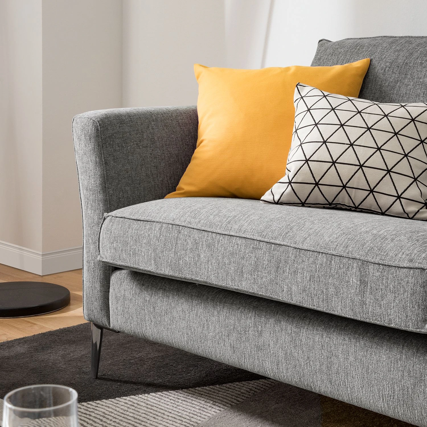 Fredriks Sofa Mirabela (3-Sitzer) - Haselnuss 10 Fredriks Sofa Mirabela (3-Sitzer) - Haselnuss – Bild 10