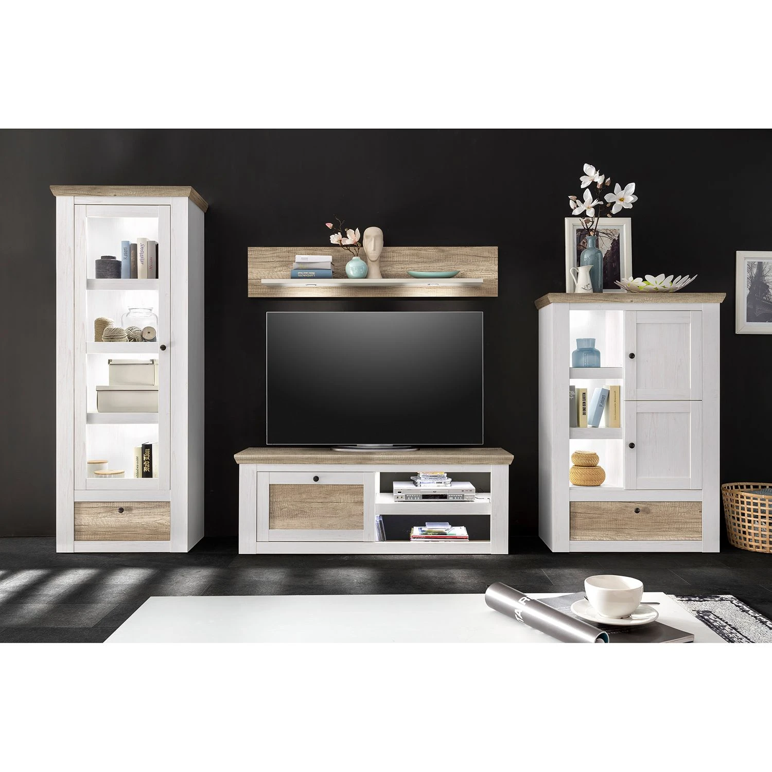 Fredriks Standvitrine Lorida - Kiefer Weiß Dekor / Eiche Dekor 2 Fredriks Standvitrine Lorida - Kiefer Weiß Dekor / Eiche Dekor – Bild 2