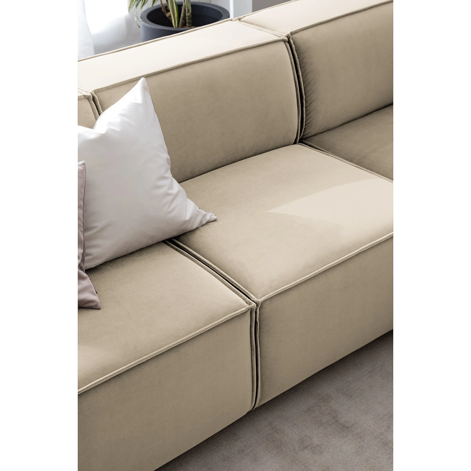 Ecksofa Kinx IV - Samt - Samt Shyla: Beige - Ottomane davorstehend rechts 9 Ecksofa Kinx IV - Samt - Samt Shyla: Beige - Ottomane davorstehend rechts – Bild 9