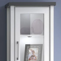 Ridgevalley Standvitrine Touros - Kiefer massiv - Kiefer Weiß / Grau 10 Ridgevalley Standvitrine Touros - Kiefer massiv - Kiefer Weiß / Grau -Wohnzimmermöbel boutique en ligne 1000171365 190424 07580600351 GALLERYIMAGES P000000001000171365