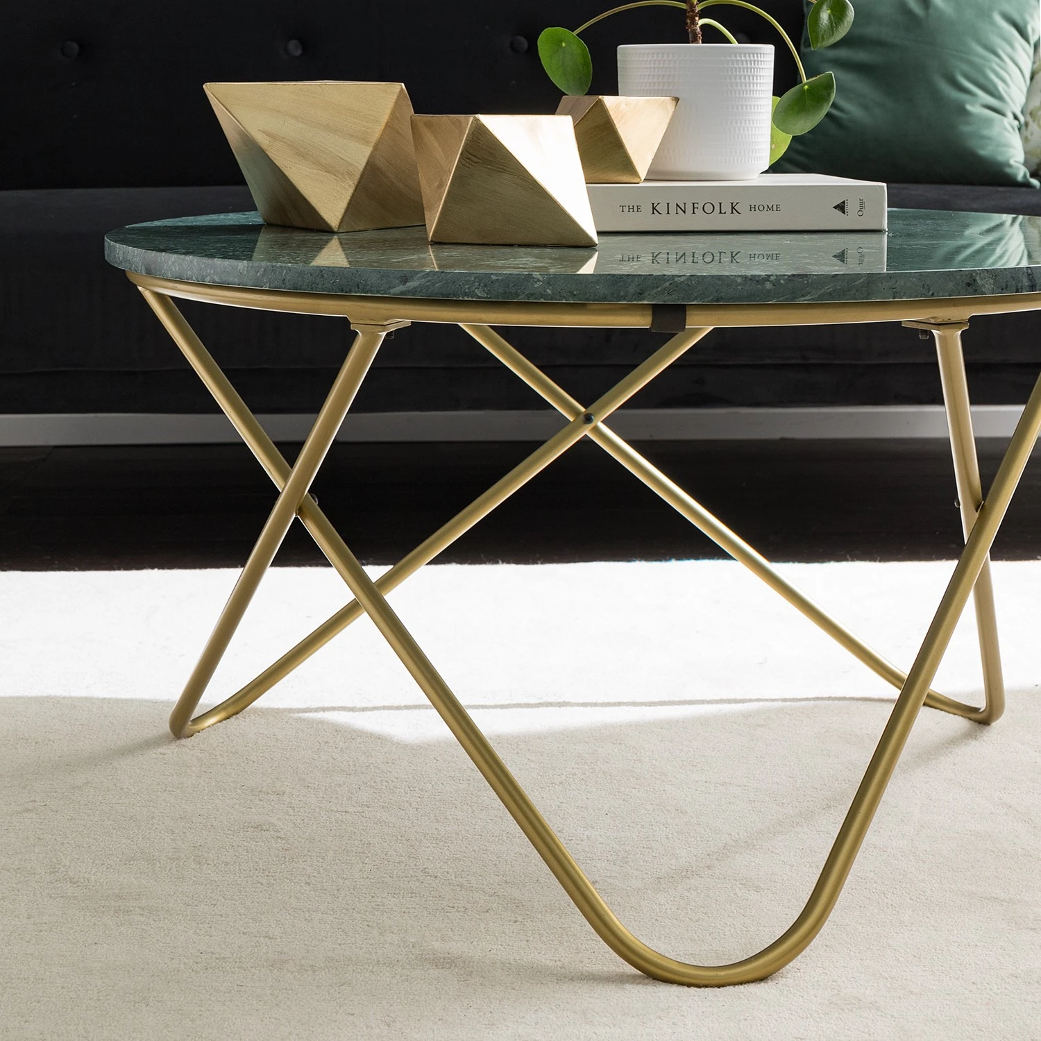 Studio Copenhagen Couchtisch Menou II - Marmor / Metall - Grün / Gold 9 Studio Copenhagen Couchtisch Menou II - Marmor / Metall - Grün / Gold – Bild 9