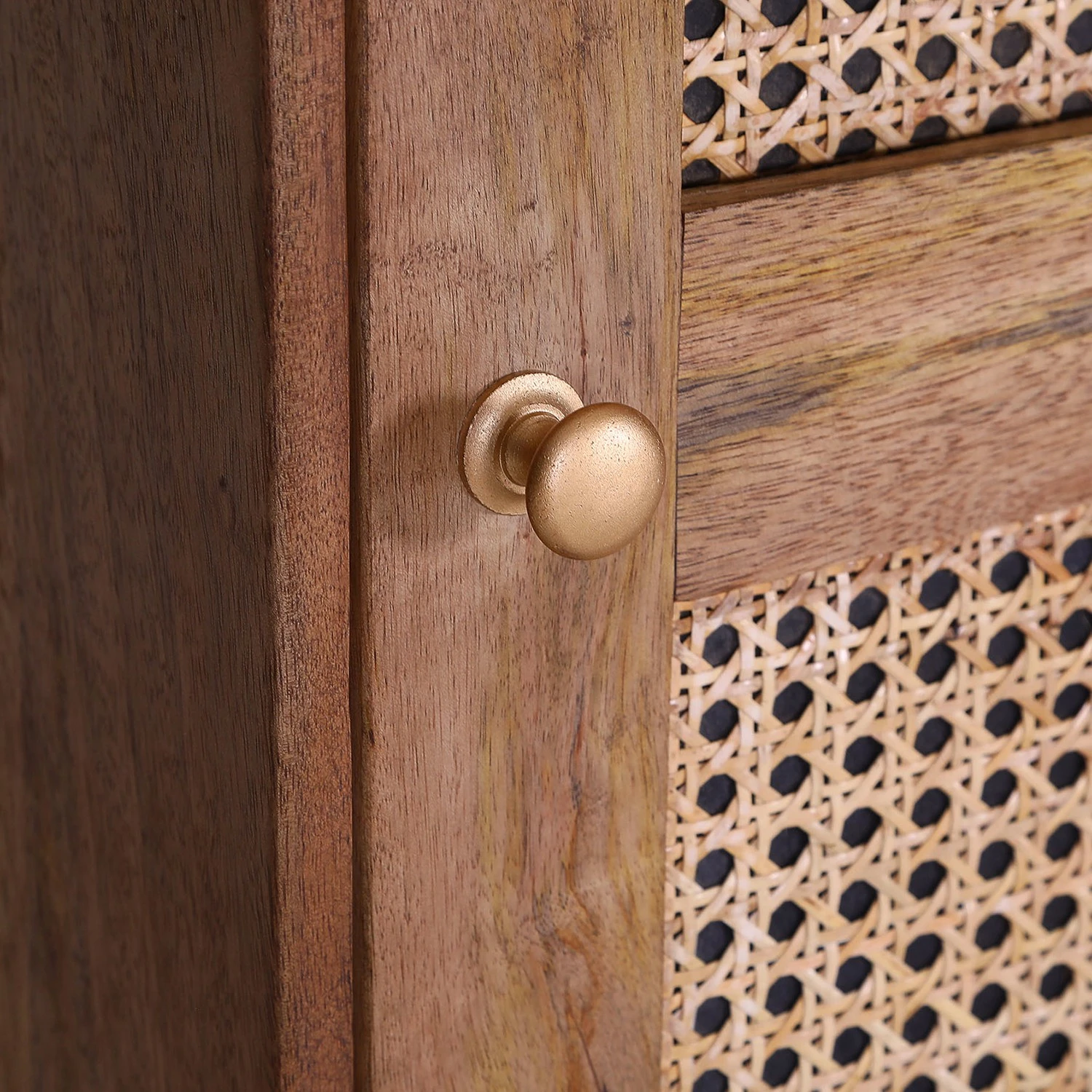 Naturoo Kommode Nyack I - Mango massiv / Wiener Geflecht - Mango / Gold 3 Naturoo Kommode Nyack I - Mango massiv / Wiener Geflecht - Mango / Gold – Bild 3