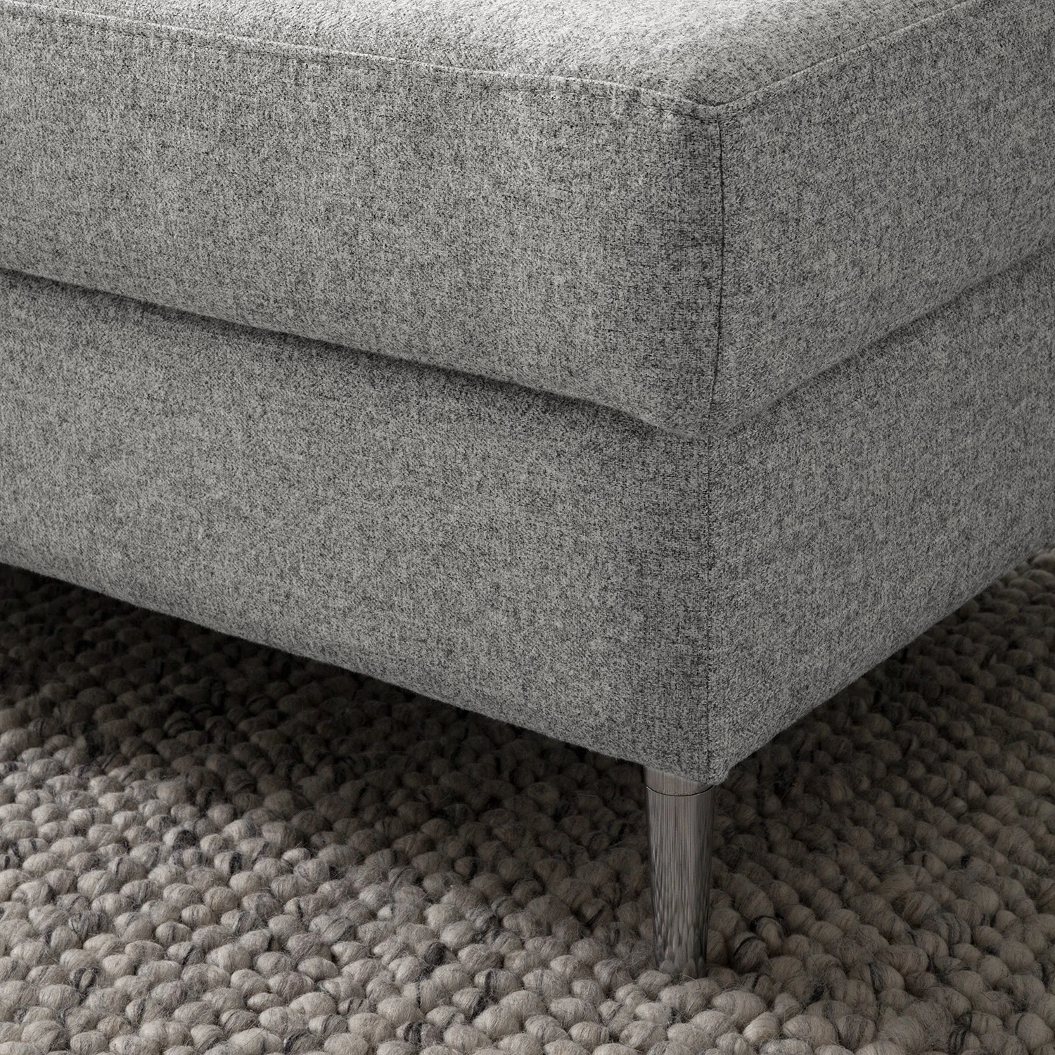 Studio Copenhagen Wohnlandschaft COSO Classic+ - Webstoff Inze: Hellgrau - Longchair davorstehend rechts / Ottomane links - Bettkasten - Chrom glänzend 10 Studio Copenhagen Wohnlandschaft COSO Classic+ - Webstoff Inze: Hellgrau - Longchair davorstehend rechts / Ottomane links - Bettkasten - Chrom glänzend – Bild 10