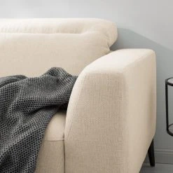 Studio Copenhagen Ecksofa Berrie I - Webstoff Saia: Beige - Breite: 266 cm - Longchair davorstehend links -Wohnzimmermöbel boutique en ligne 1000217457 210222 09072000218 DETAILS P000000001000217457