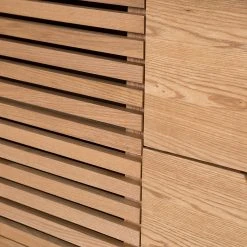 Studio Copenhagen TV-Lowboard Saido - Esche massiv 39 Studio Copenhagen TV-Lowboard Saido - Esche massiv -Wohnzimmermöbel boutique en ligne 1000218017 210316 10075300010 DETAILS P000000001000218017