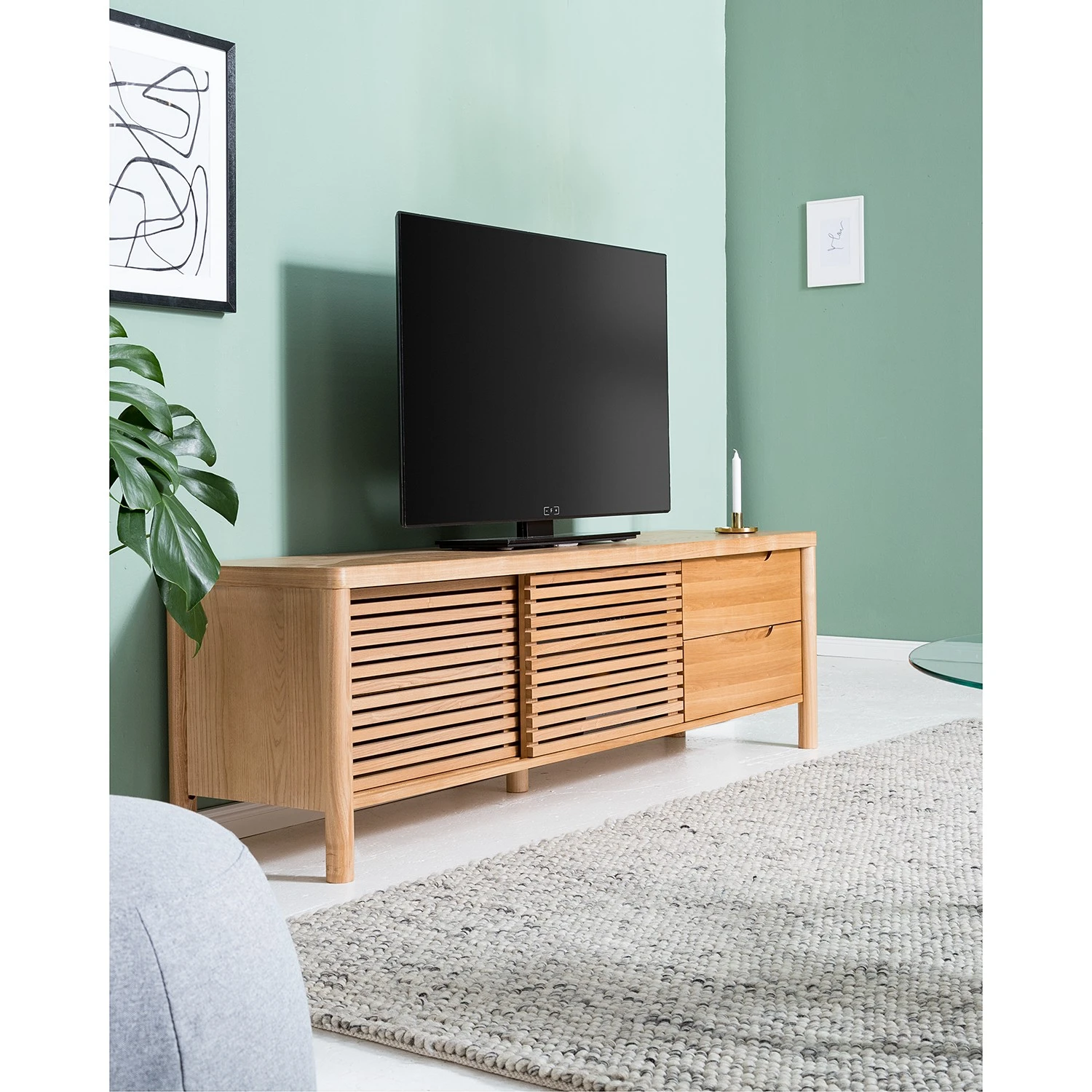 Studio Copenhagen TV-Lowboard Saido - Esche massiv 2 Studio Copenhagen TV-Lowboard Saido - Esche massiv – Bild 2