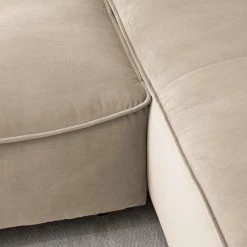 Studio Copenhagen Ecksofa Buckley II - Samt Shyla: Beige - Longchair davorstehend rechts 31 Studio Copenhagen Ecksofa Buckley II - Samt Shyla: Beige - Longchair davorstehend rechts -Wohnzimmermöbel boutique en ligne 1000218140 210127 14545400244 DETAILS P000000001000218140
