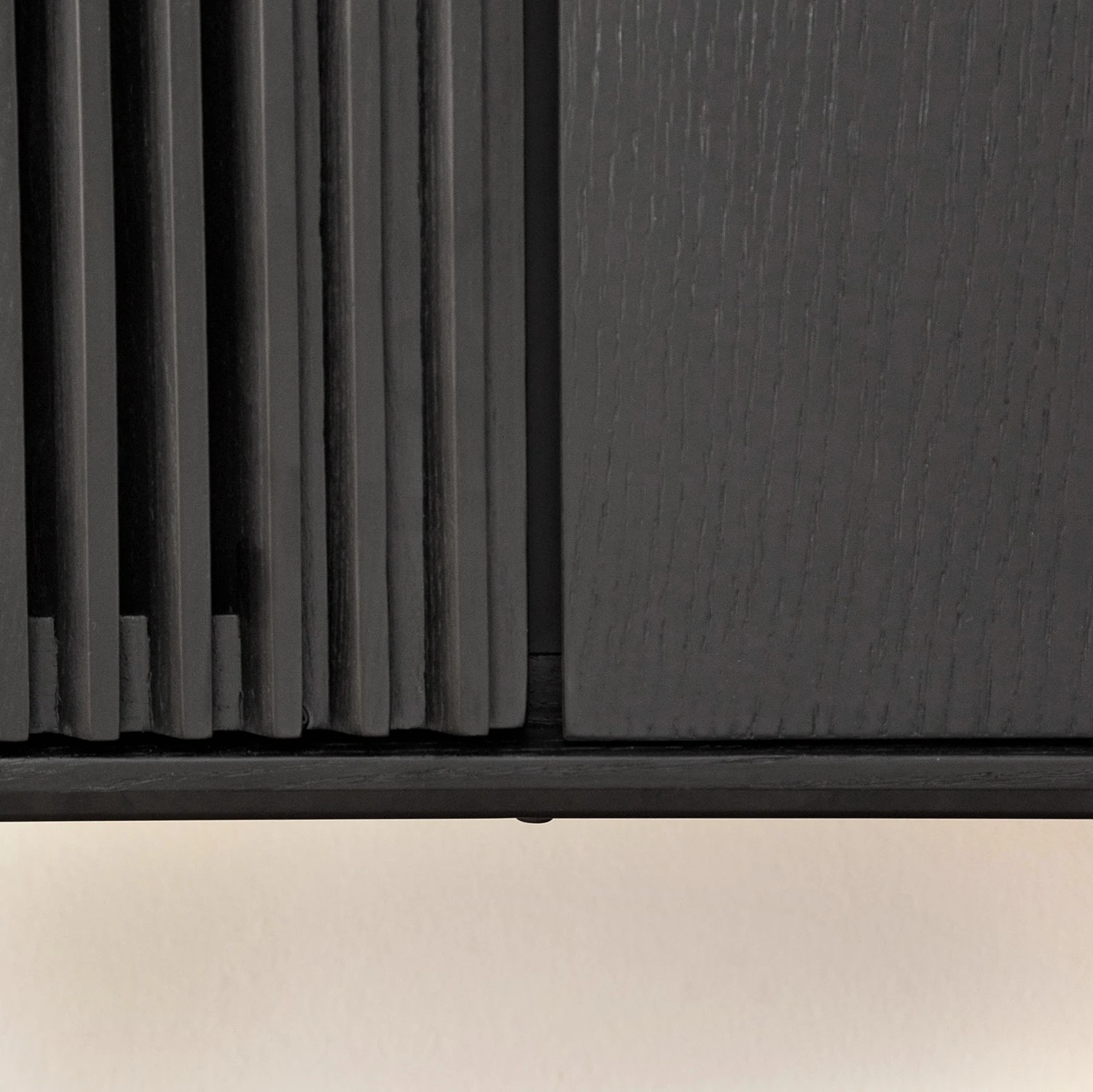 Studio Copenhagen Highboard Dowland - Echtholzfurnier - Eiche Schwarz 21 Studio Copenhagen Highboard Dowland - Echtholzfurnier - Eiche Schwarz – Bild 21