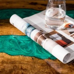 Wolf-Möbel Epoxidharz-Beistelltisch Tarnac - Harz / Metall - Grün -Wohnzimmermöbel boutique en ligne 1000243171 220617 021 MOOD DETAILS P000000001000243171 mood