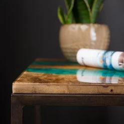 Wolf-Möbel Epoxidharz-Beistelltisch Tarnac - Harz / Metall - Grün -Wohnzimmermöbel boutique en ligne 1000243171 220617 023 MOOD DETAILS P000000001000243171 mood