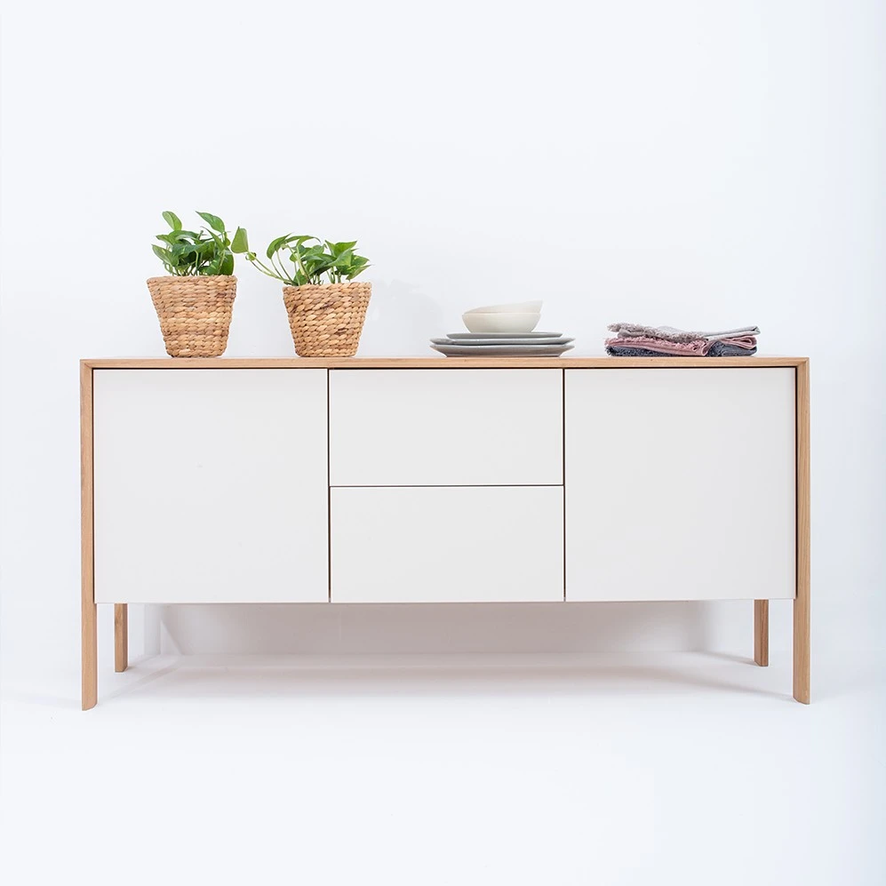 Studio Copenhagen Sideboard Maayka I - Eiche teilmassiv - Mushroom Creme / Eiche Hell 6 Studio Copenhagen Sideboard Maayka I - Eiche teilmassiv - Mushroom Creme / Eiche Hell – Bild 6