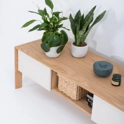 Studio Copenhagen TV-Lowboard Maayka I - Eiche teilmassiv - Mushroom Creme / Eiche Hell -Wohnzimmermöbel boutique en ligne 1000277386 211012 153649000143 DETAILS P000000001000277386