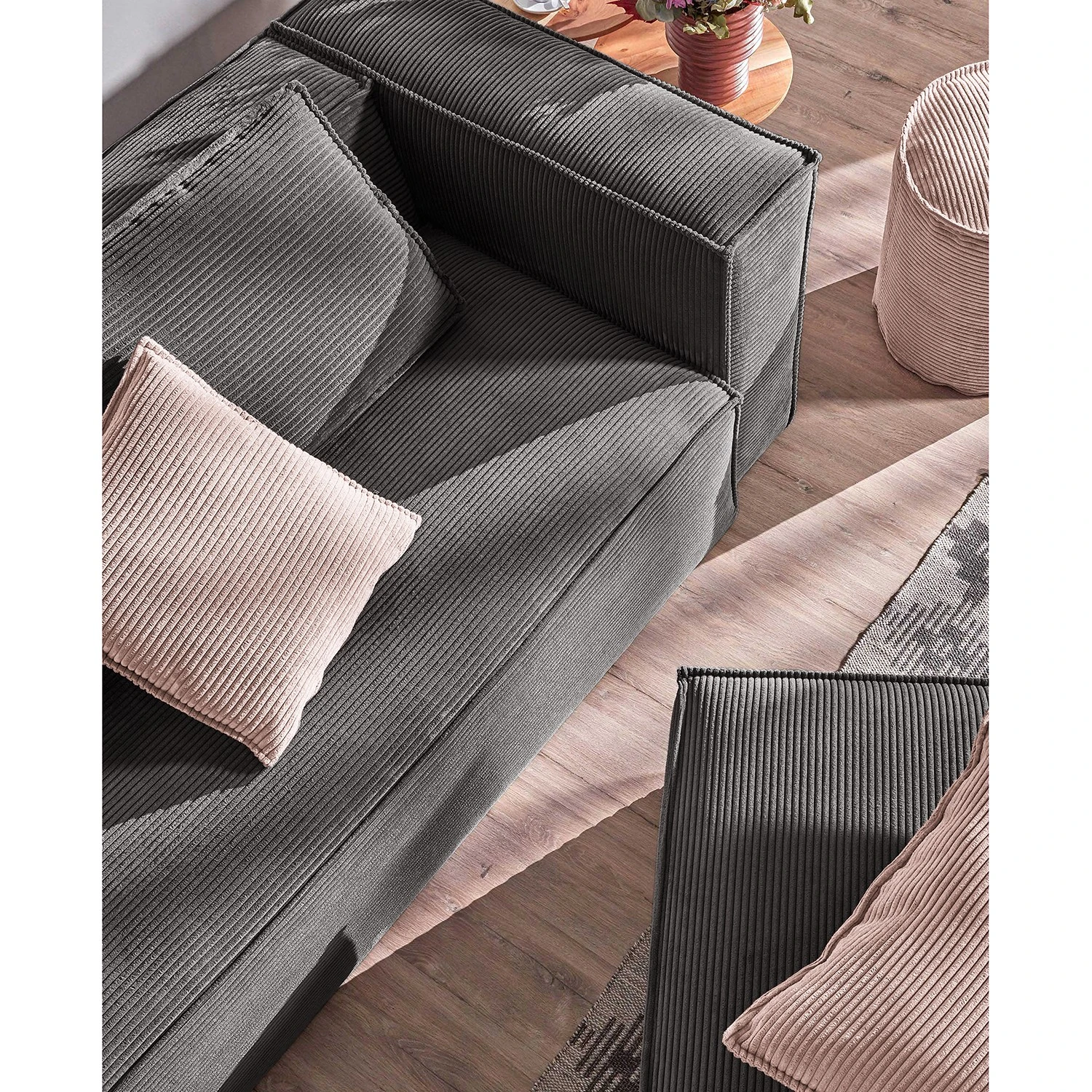 Loftscape Sofa Mandal (3-Sitzer) - Cordstoff Lole: Hellgrau 4 Loftscape Sofa Mandal (3-Sitzer) - Cordstoff Lole: Hellgrau – Bild 4