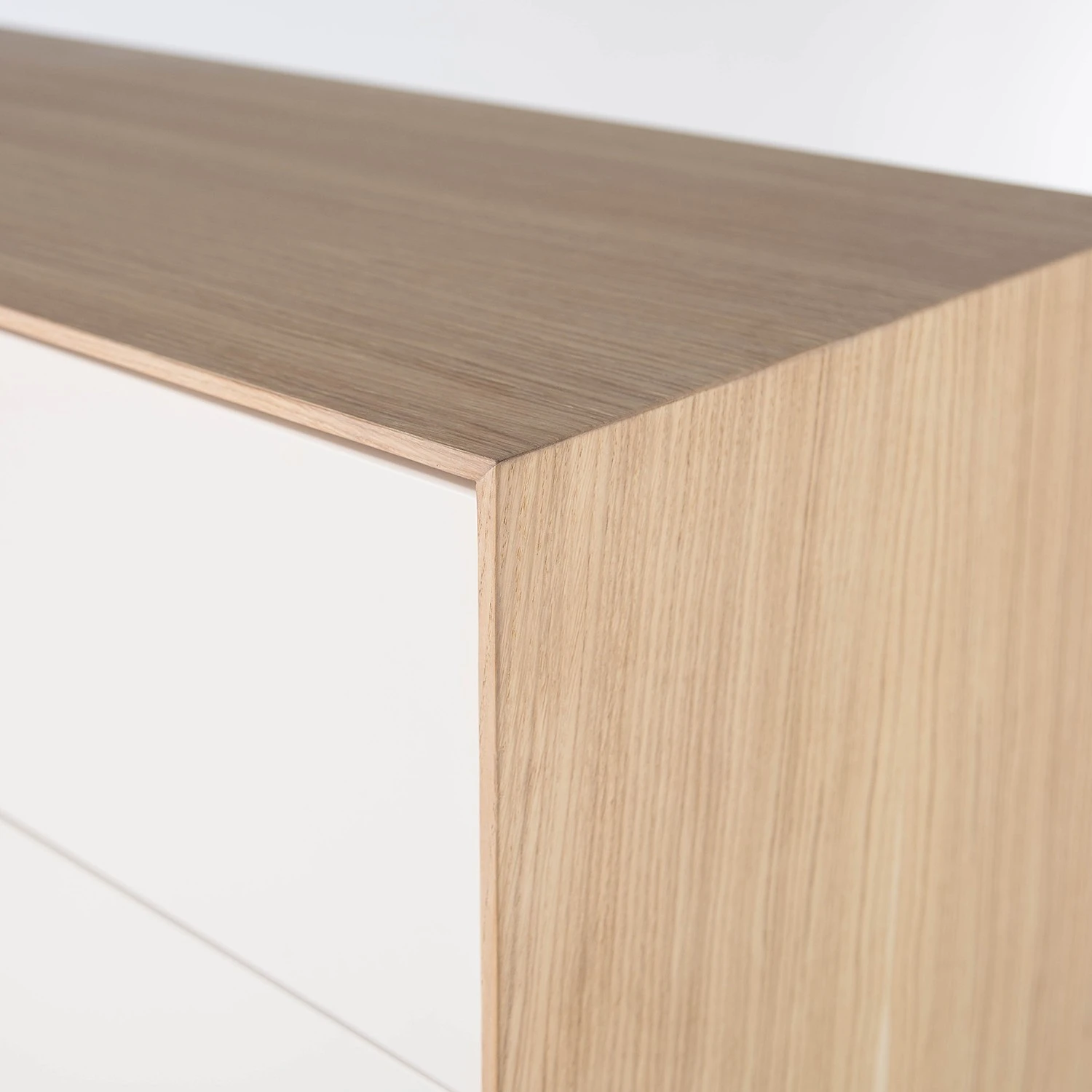 Studio Copenhagen Sideboard Maayka III - Eiche teilmassiv - Mushroom Creme / Eiche Hell 7 Studio Copenhagen Sideboard Maayka III - Eiche teilmassiv - Mushroom Creme / Eiche Hell – Bild 7