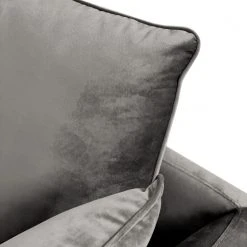 Norrwood Sofa Gobabis (2,5-Sitzer) - Samt Ravi: Taupe -Wohnzimmermöbel boutique en ligne 1000330832 220214 070 DETAILS P000000001000330832