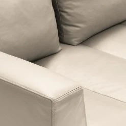 Studio Copenhagen Sofa Madison (2-Sitzer) - Echtleder Savka: Creme -Wohnzimmermöbel boutique en ligne 1000333838 220301 080 DETAILS P000000001000333838