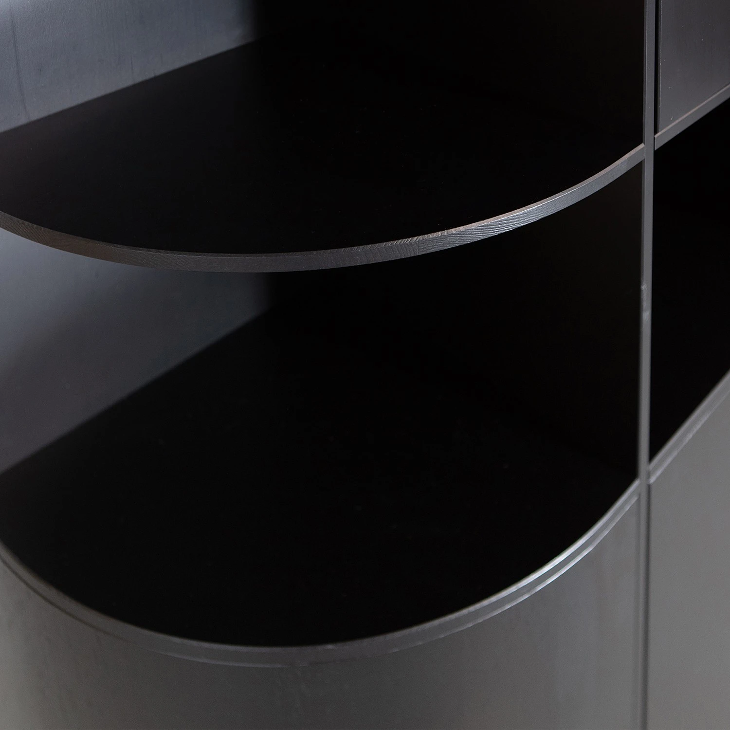 Loftscape Schrank Rozzano II - Kiefer massiv - Kiefer Schwarz 8 Loftscape Schrank Rozzano II - Kiefer massiv - Kiefer Schwarz – Bild 8