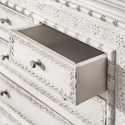 Ridgevalley Kommode Missoula - Mango massiv - Vintage Weiß -Wohnzimmermöbel boutique en ligne 1000359912 220624 032 DETAILS P000000001000359912