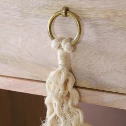 Ridgevalley Schrank Lumby - Mango massiv - Mango Hell / Grau 16 Ridgevalley Schrank Lumby - Mango massiv - Mango Hell / Grau -Wohnzimmermöbel boutique en ligne 1000359918 220621 060 DETAILS P000000001000359918