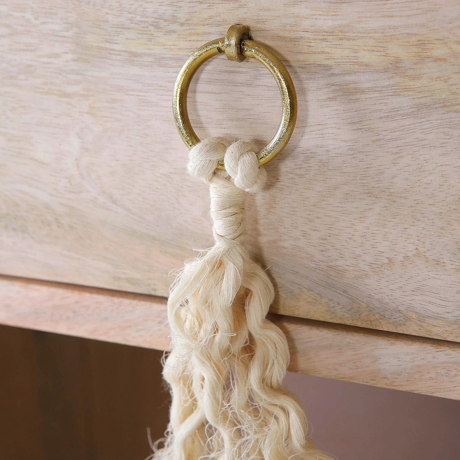 Ridgevalley Schrank Lumby - Mango massiv - Mango Hell / Grau 8 Ridgevalley Schrank Lumby - Mango massiv - Mango Hell / Grau – Bild 8