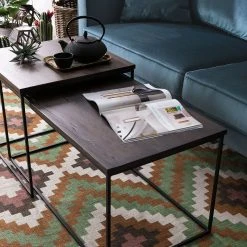 Ars manufacti Couchtisch Minneola (2-teilig) - Eiche massiv / Metall - Eiche Dunkel -Wohnzimmermöbel boutique en ligne couchtisch minneola 2 teilig eiche massiv metall eiche dunkel 4774760