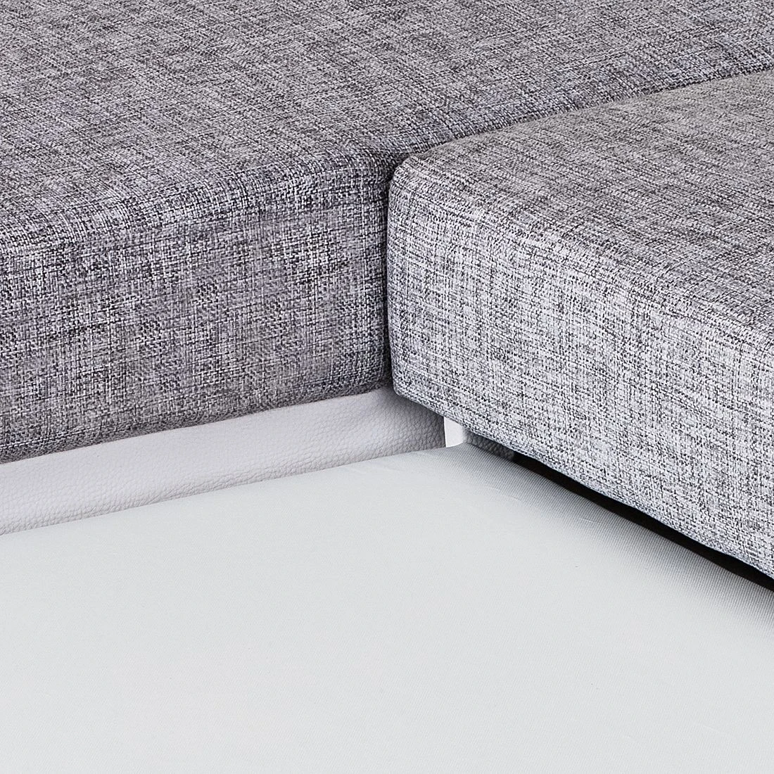 Roomscape Ecksofa Ilona (mit Schlaffunktion) - Kunstleder / Webstoff Weiß / Grau - Longchair davorstehend links 11 Roomscape Ecksofa Ilona (mit Schlaffunktion) - Kunstleder / Webstoff Weiß / Grau - Longchair davorstehend links – Bild 11