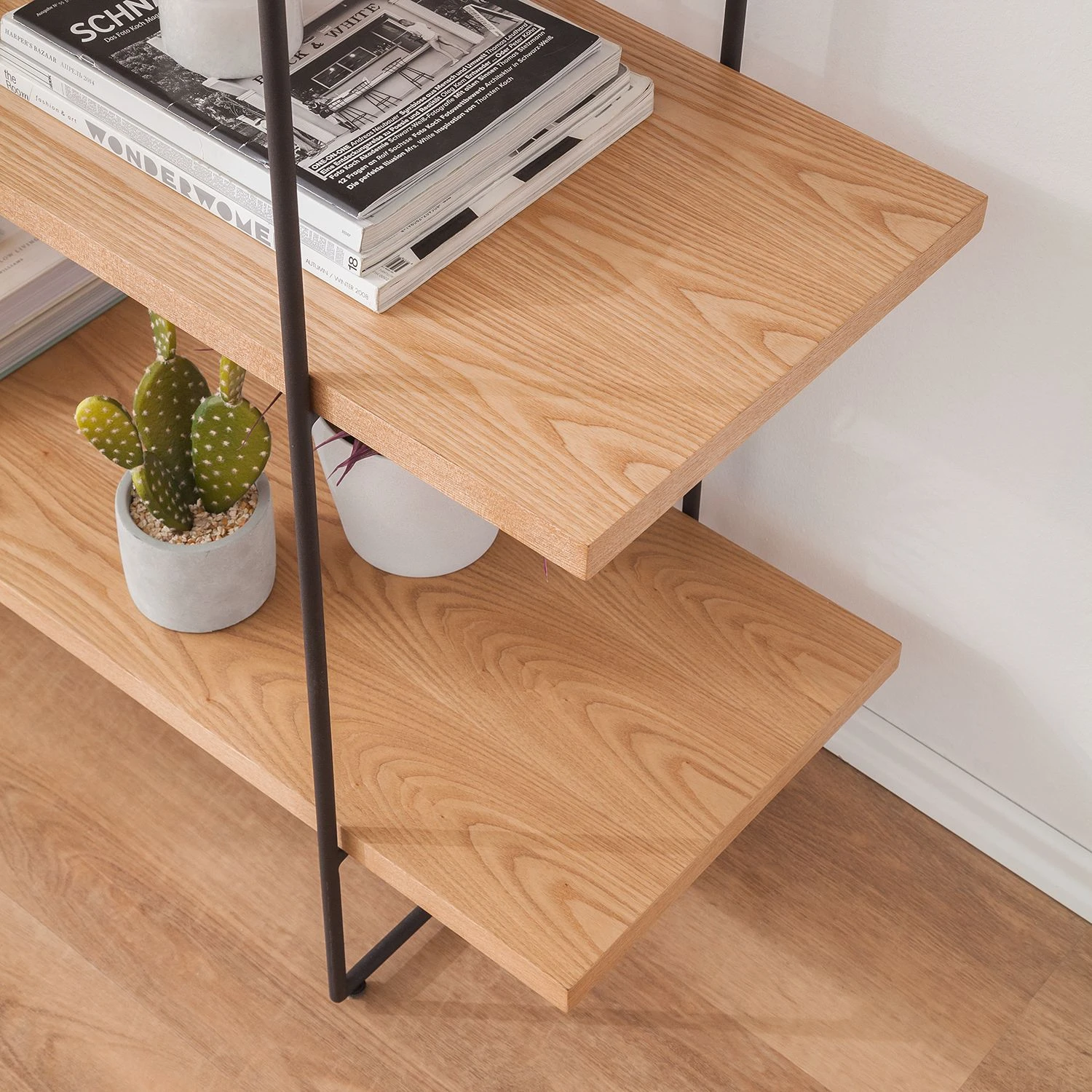 Studio Copenhagen Regal Anadyr - Schwarz / Esche 10 Studio Copenhagen Regal Anadyr - Schwarz / Esche – Bild 10