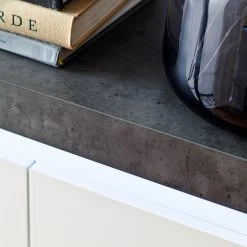 Fredriks TV-Lowboard Namona II - Inkl. Beleuchtung - Beton Dekor / Weiß -Wohnzimmermöbel boutique en ligne tv lowboard namona ii inkl beleuchtung weiss anthrazit weiss anthrazit 3666797