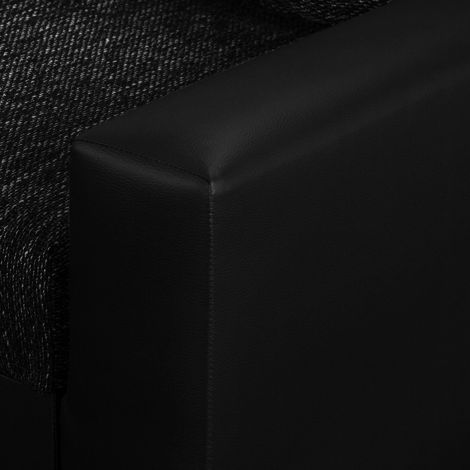 Fredriks Wohnlandschaft Sibenik - (mit Schlaffunktion) - Kunstleder/Strukturstoff - Anthrazit - Longchair davorstehend links / Ottomane rechts 16 Fredriks Wohnlandschaft Sibenik - (mit Schlaffunktion) - Kunstleder/Strukturstoff - Anthrazit - Longchair davorstehend links / Ottomane rechts – Bild 16